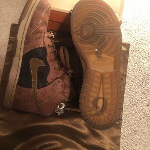 Mighty crown dunk hi premium brown